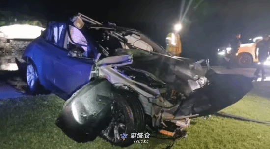 特斯拉辅助驾驶暴雷!87岁老司机翻车身亡